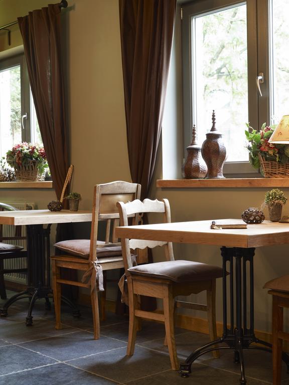 Breusjterhofke Bed & Breakfast Eijsden Bagian luar foto